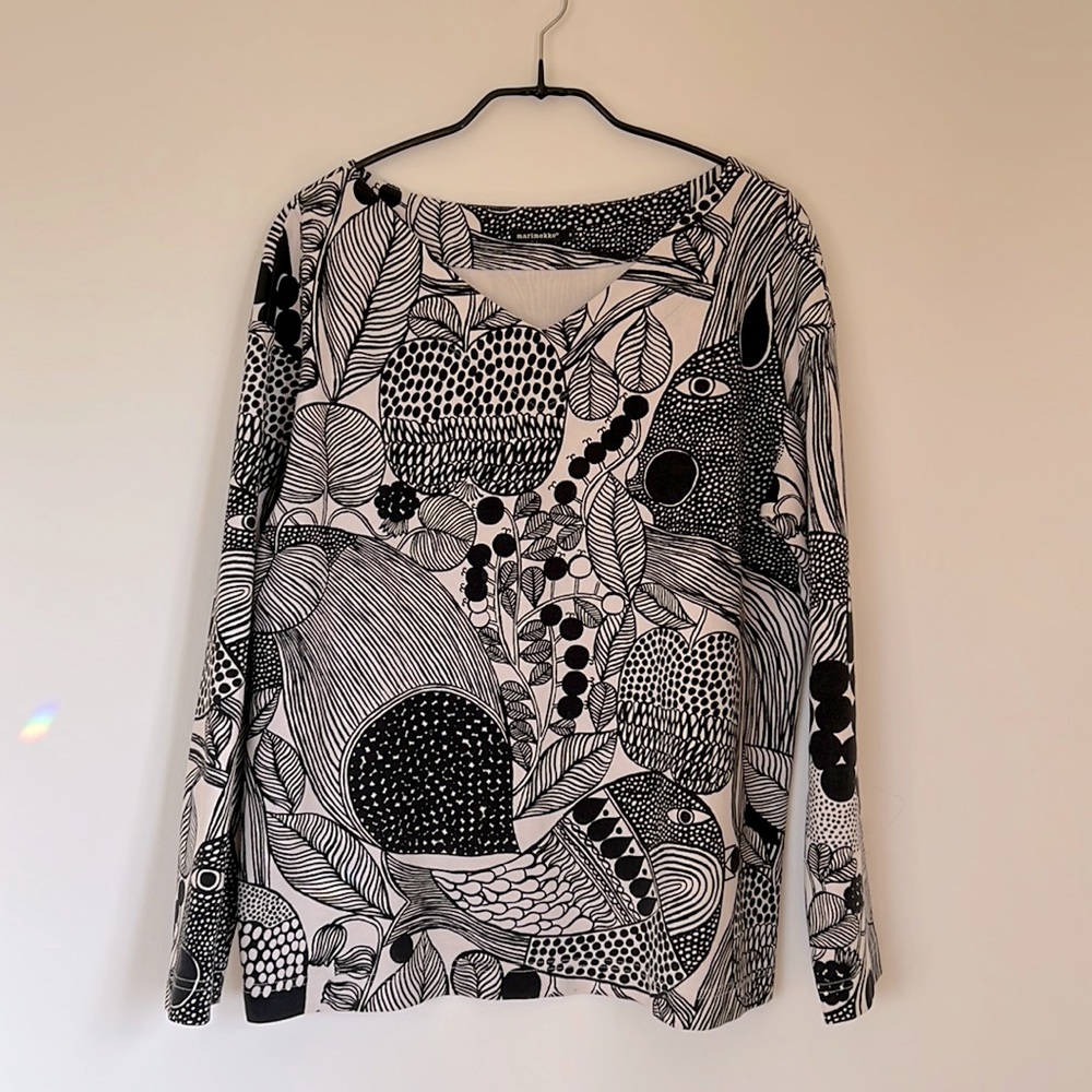 Black and white Marimekko long sleeve top